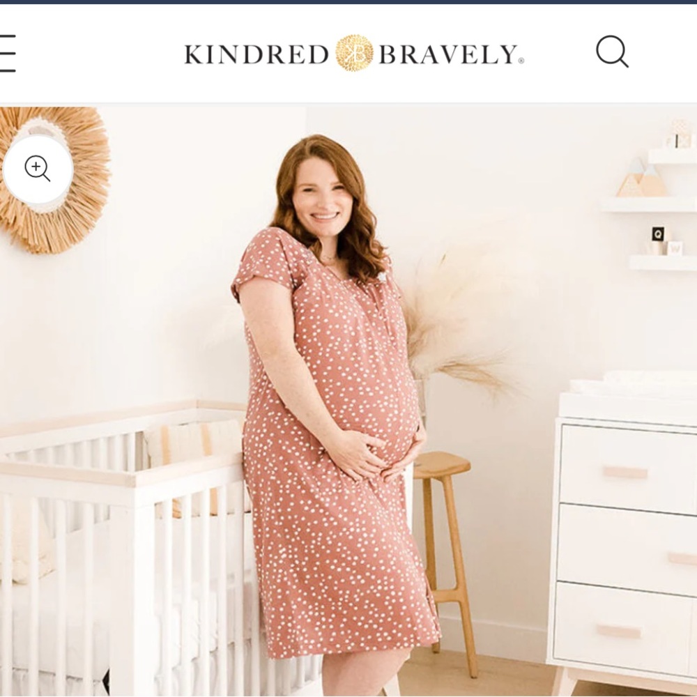 Kindred Bravely delivery gown, excellent condition